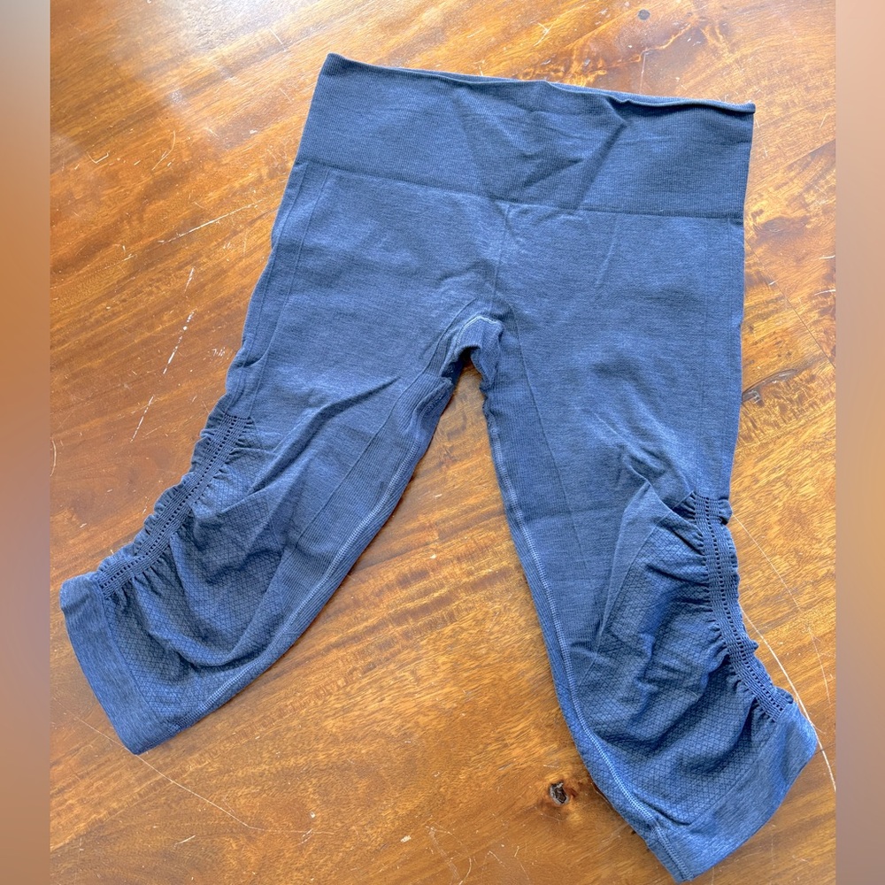 Lululemon Capri Leggings- Size 6- Heather Blue- gently used